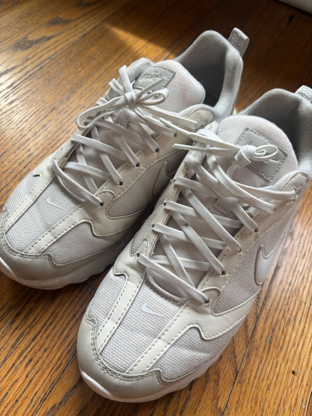 Nike Cream/White Mesh & Suede Sneakers Size 8 - Picture 7 of 7